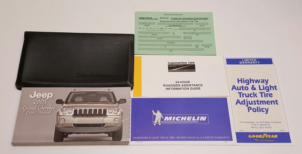 Picture of: JEEP GRAND CHEROKEE OWNERS MANUAL LAREDO LIMITED ROCKY MOUNTAIN SPORT  SET